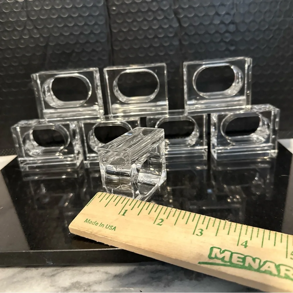 Lucite acrylic set of 8 napkin ring holders rectangular